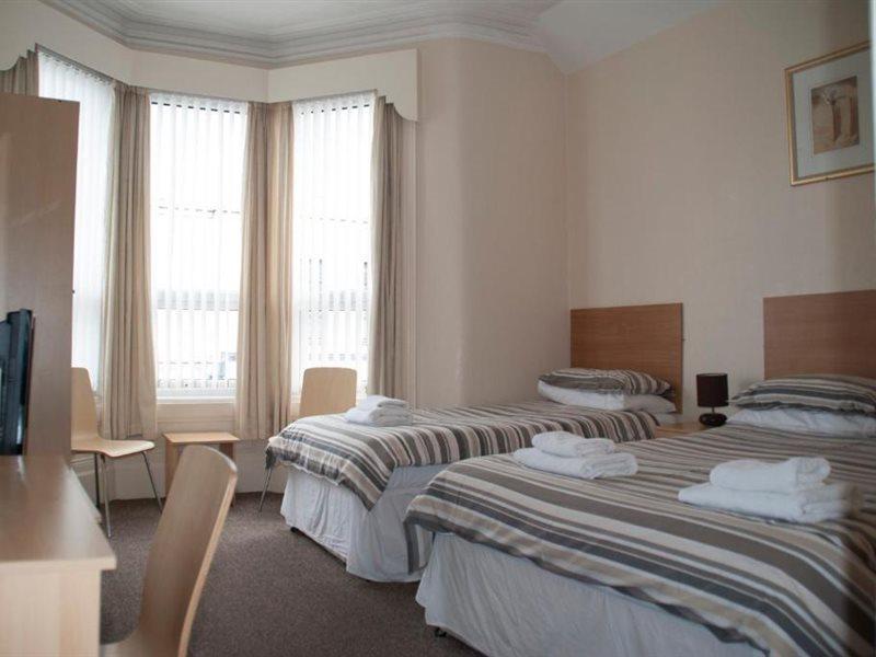Chaplins Hotel Блекпул Екстериор снимка