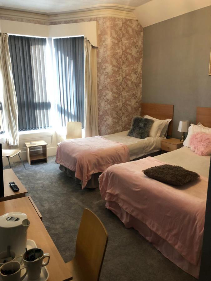 Chaplins Hotel Блекпул Екстериор снимка