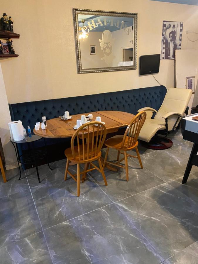 Chaplins Hotel Блекпул Екстериор снимка