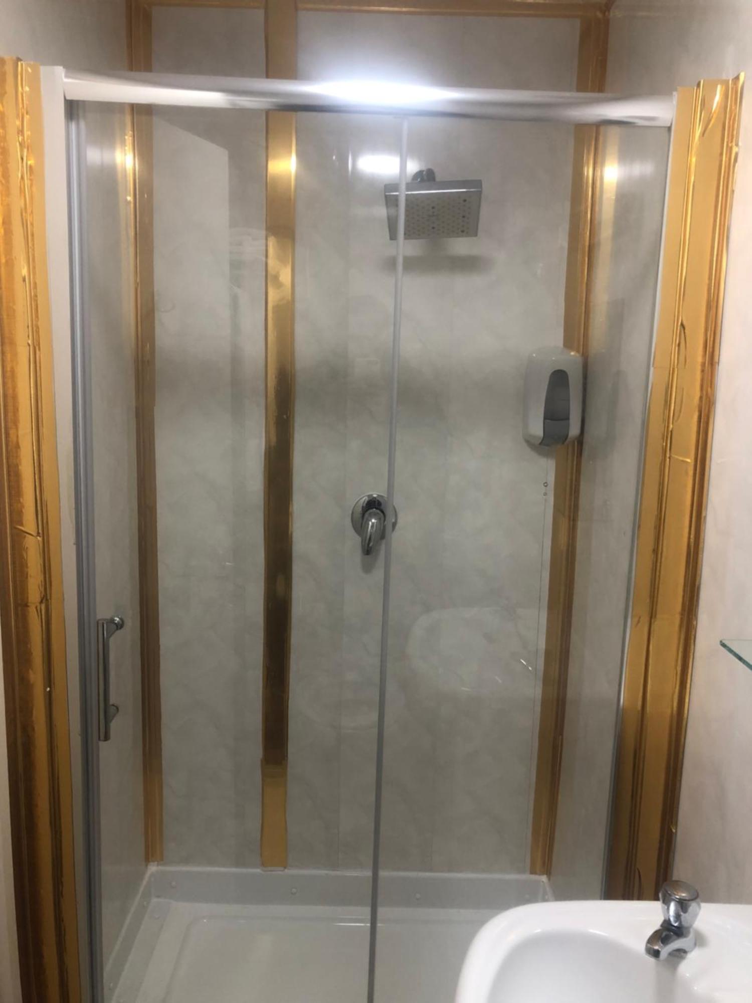 Chaplins Hotel Блекпул Екстериор снимка